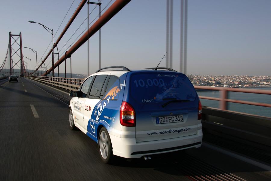  Opel HydroGen3 Concept 2005 года  (фото 6 из 69)